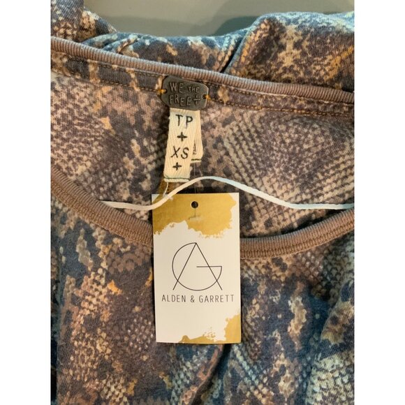 We The Free: Free People Brown Snakeskin Print T-Shirt, Size XS, NWT! - Picture 5 of 5